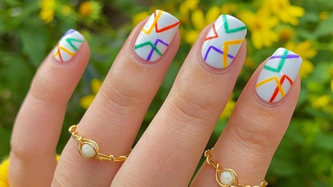 7. 5 Minute Crafts: 10 Cute and Simple Nail Art Designs for Teens - wide 3